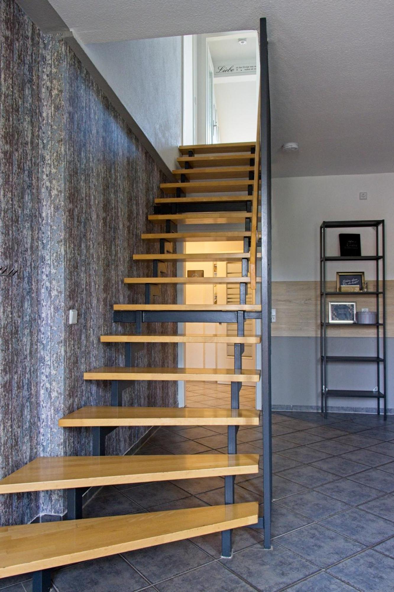 Neustadt-Aussicht - Grosse Wohnung Mit Balkon Dresda Exterior foto